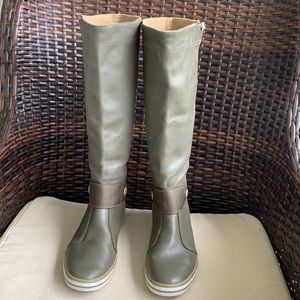 NIKE Carico Hi Boots. Women’s Size 7